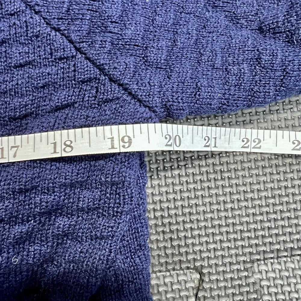 Lululemon Men's Textured Knit Raglan Crew‎ Sweater Navy Classic Minimalist